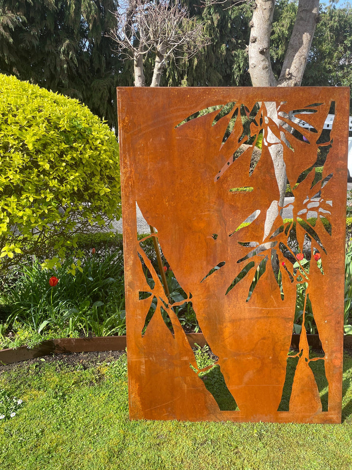 Corten privacy screen - bamboo