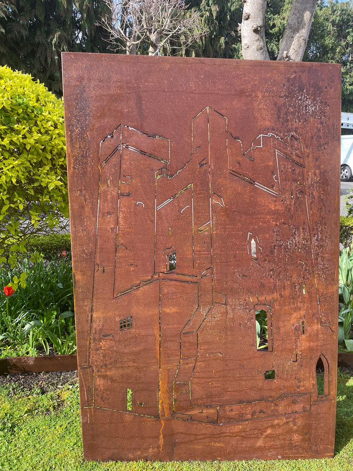 Corten privacy screen -castle
