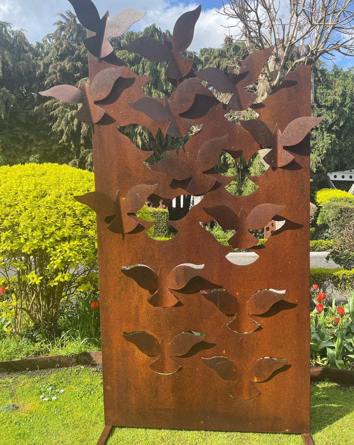 Corten privacy screen - doves